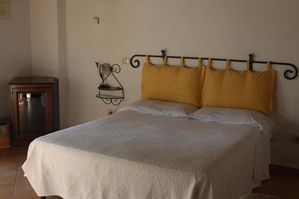 Agriturismo Il Poggiolo Montemerano Ruang foto